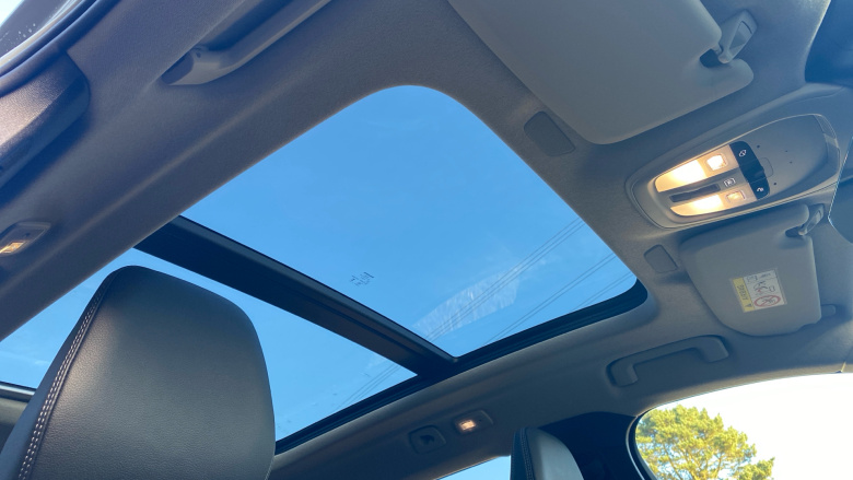 Volvo XC40 2.0 B4P Ultra Dark 5dr Auto Petrol Estate